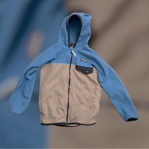 Soft Fleece Blue and Grey Patagonia Jacket 5T